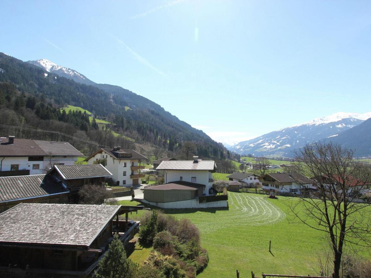 Apartment In Hart Im Zillertal With Garden Balcony Parking Fügen Kültér fotó